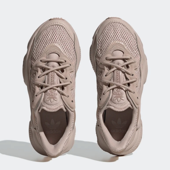 Adidas Ozweego - Picture 1 of 5